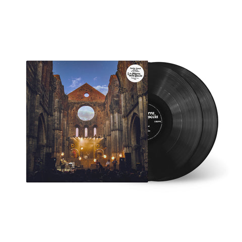 Album di Lucio Corsi La chitarra nella roccia informato doppio vinile nero, tratto dal live a San Galgano, musica dal vivo